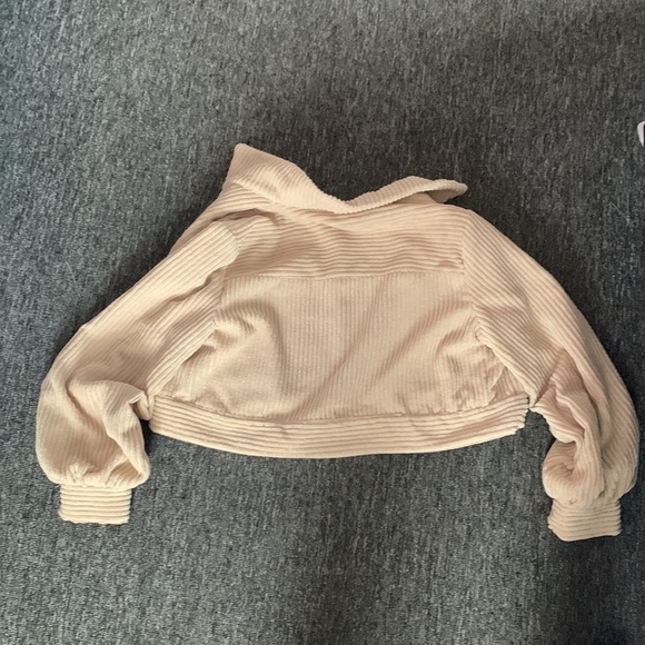 Beige cropped jacket - Picture 2 of 2